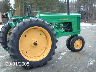 pics of Franks pet Tractor resto project