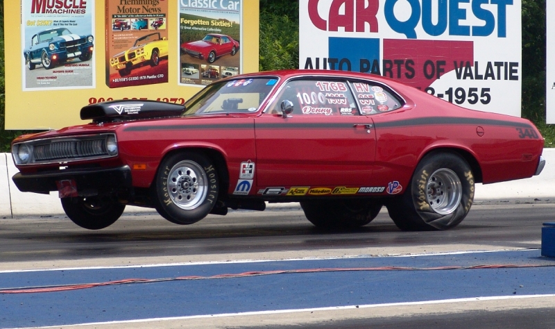 pics of Denny Boyle's 1972 9 sec Plymouth Duster