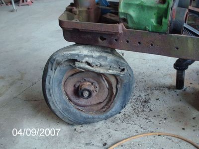 pics of Franks pet Tractor resto project