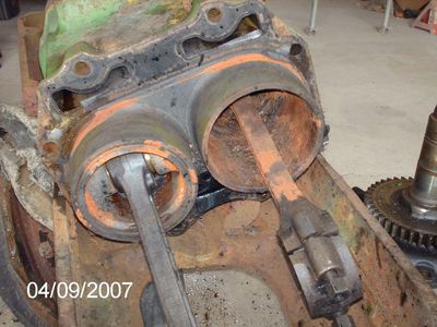 pics of Franks pet Tractor resto project