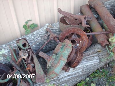 pics of Franks pet Tractor resto project