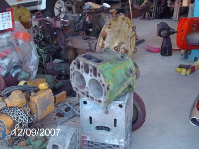 pics of Franks pet Tractor resto project