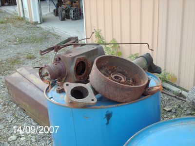 pics of Franks pet Tractor resto project