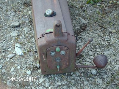 pics of Franks pet Tractor resto project