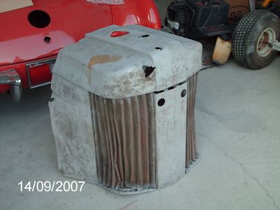 pics of Franks pet Tractor resto project