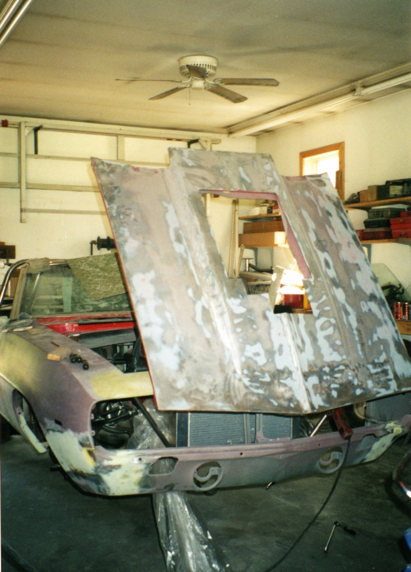 pics of Mike Munro's Camaro dragster build up