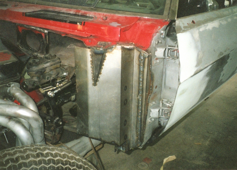 pics of Mike Munro's Camaro dragster build up